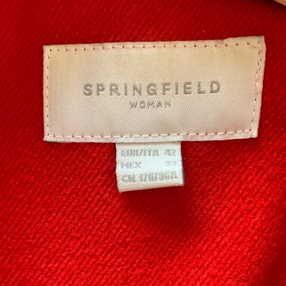 Red winter coat. - Picture 3 of 3